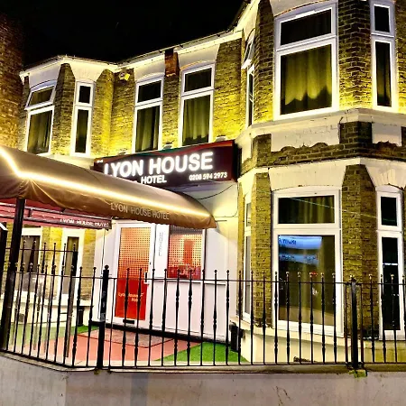 Lyon House Hotel